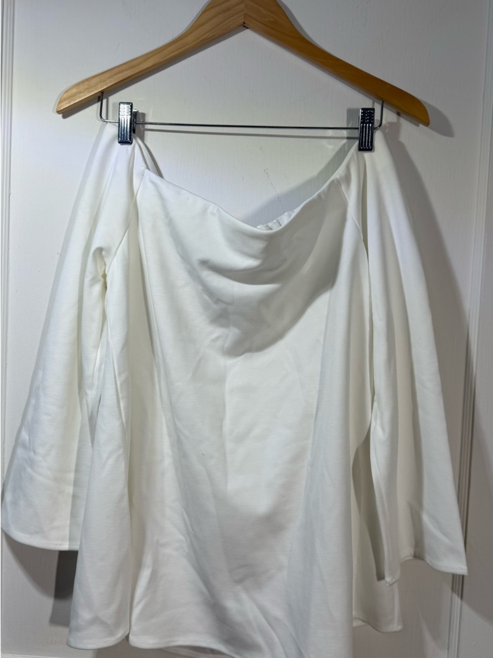 Tuckernuck White Off-Shoulder Flared Women's Skirt